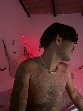 Snapshot of Sweett_pain chatting on October 2025 03:21:02 AM Sweett pain online show from October 2025 03:21:02 AM