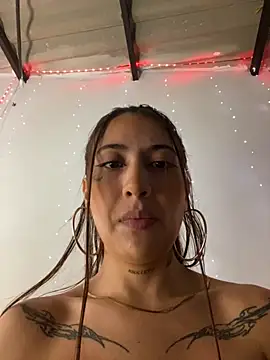 Snapshot of Sweett_pain chatting on November 2025 03:50:01 AM Sweett pain online show from November 2025 03:50:01 AM