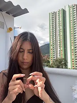 Snapshot of Sweett_pain chatting on December 2025 08:25:01 PM Sweett pain online show from December 2025 08:25:01 PM