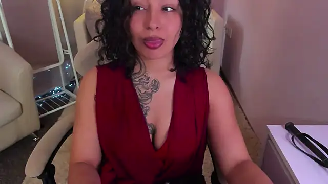 Aisha Goldstein online show from March 2026 06:18:01 AM