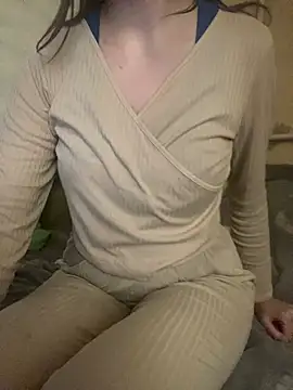 KittieCreme online show from March 2026 10:07:02 AM