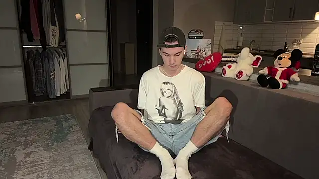 Snapshot of Jeremy1Scott chatting on November 2025 03:34:01 AM Jeremy1Scott online show from November 2025 03:34:01 AM