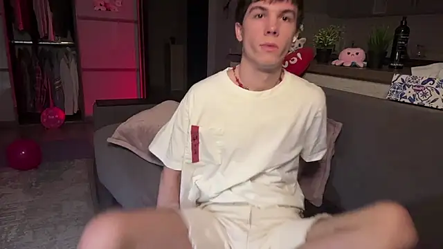 Snapshot of Jeremy1Scott chatting on December 2025 09:43:01 PM Jeremy1Scott online show from December 2025 09:43:01 PM