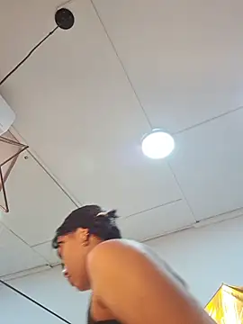 Mariana-Torres online show from December 2025 11:59:01 AM