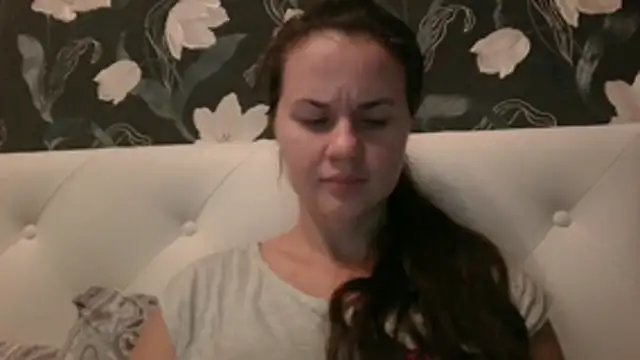 Snapshot of GiaaCaranggi chatting on November 2025 07:38:01 PM GiaaCaranggi online show from November 2025 07:38:01 PM