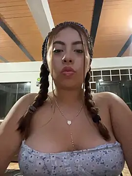 Emily Joee online show from November 2025 01:05:02 AM