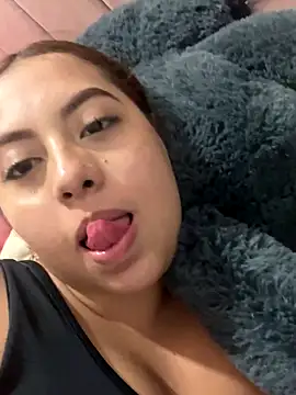 Emily Joee online show from November 2025 01:17:01 AM