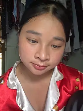 Linh-xxx online show from October 2025 06:14:02 AM