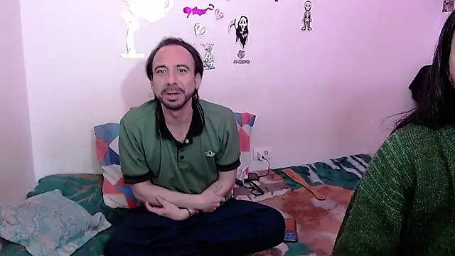 Isis Robert online show from November 2025 11:04:02 PM