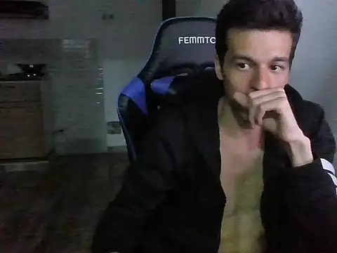 calkestis12 online show from December 2025 05:13:01 AM