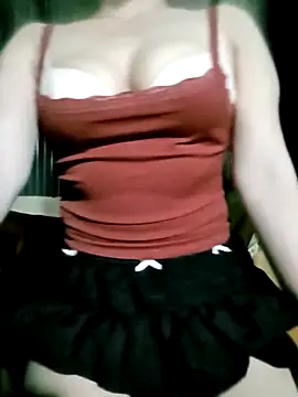 LalayCii online show from October 2025 11:33:02 AM