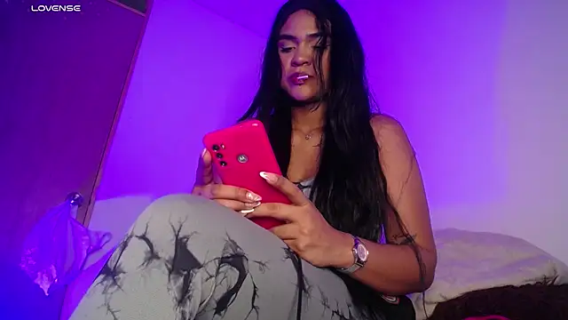 Snapshot of Miranda_kim_ chatting on December 2025 03:22:01 AM Miranda kim online show from December 2025 03:22:01 AM