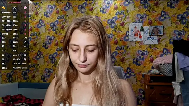 Snapshot of AmeliLia chatting on October 2025 11:07:01 AM AmeliLia online show from October 2025 11:07:01 AM