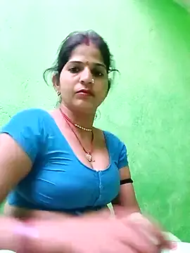 Snapshot of Karishma_cute chatting on October 2025 12:17:01 PM Karishma cute online show from October 2025 12:17:01 PM