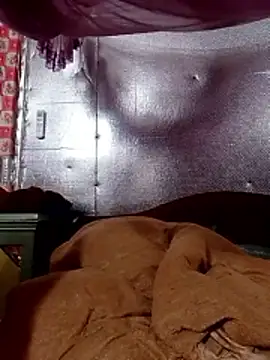 YiyinLy online show from January 2026 07:34:01 AM