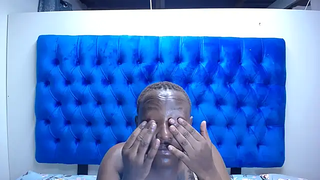 Snapshot of Amberdiamondmmm chatting on October 2025 04:13:02 AM Amberdiamondmmm online show from October 2025 04:13:02 AM