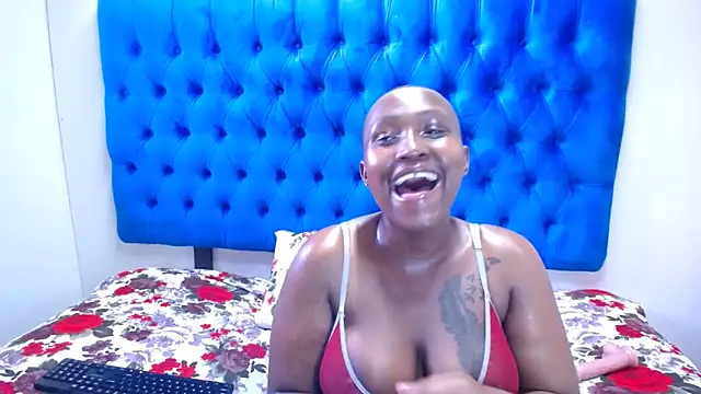 Snapshot of Amberdiamondmmm chatting on November 2025 08:02:02 AM Amberdiamondmmm online show from November 2025 08:02:02 AM