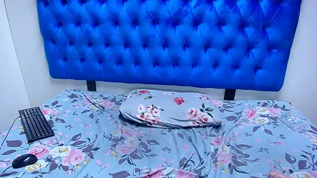 Snapshot of Amberdiamondmmm chatting on December 2025 07:45:02 PM Amberdiamondmmm online show from December 2025 07:45:02 PM