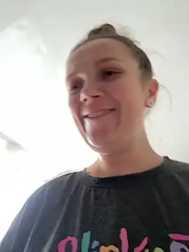 Amy  Leee  online show from June 2026 11:36:02 AM