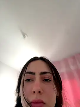 Baby Mia pires online show from October 2025 06:08:02 PM