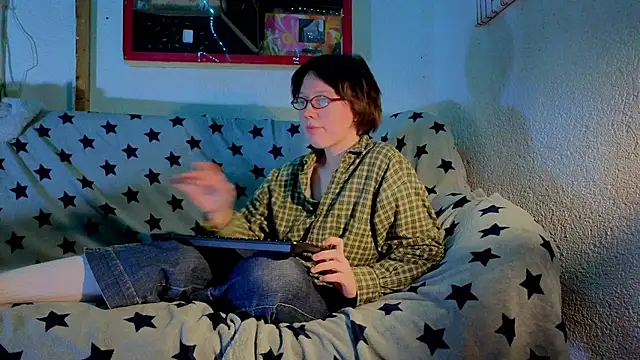 Snapshot of ReincarnatedAngel chatting on October 2025 05:57:02 PM ReincarnatedAngel online show from October 2025 05:57:02 PM