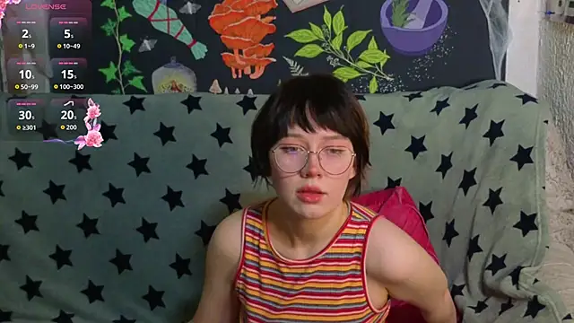 Snapshot of ReincarnatedAngel chatting on November 2025 09:32:01 PM ReincarnatedAngel online show from November 2025 09:32:01 PM