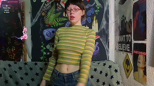 Snapshot of ReincarnatedAngel chatting on November 2025 09:31:02 PM ReincarnatedAngel online show from November 2025 09:31:02 PM