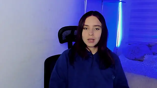 Snapshot of Emily_Lindey chatting on January 2026 04:38:02 AM Emily Lindey online show from January 2026 04:38:02 AM