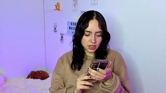 Snapshot of Emily_Lindey chatting on February 2026 12:45:01 PM Emily Lindey online show from February 2026 12:45:01 PM