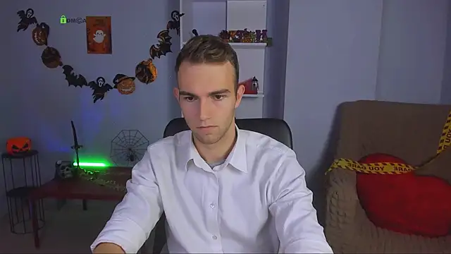 Snapshot of astren_villo chatting on October 2025 01:25:01 PM astren villo online show from October 2025 01:25:01 PM