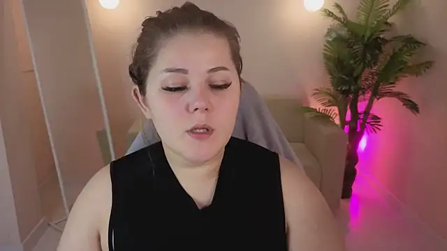 Scarlet Sinera online show from November 2025 11:08:02 PM