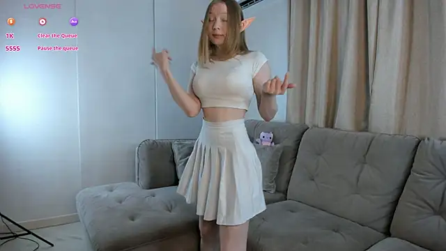 Snapshot of Megansuns chatting on October 2025 03:24:02 PM Megansuns online show from October 2025 03:24:02 PM