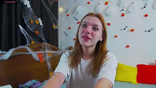 Snapshot of MeganNewCat chatting on November 2025 09:09:01 AM MeganNewCat online show from November 2025 09:09:01 AM