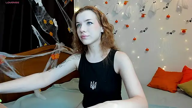 Snapshot of MeganNewCat chatting on November 2025 10:15:02 AM MeganNewCat online show from November 2025 10:15:02 AM