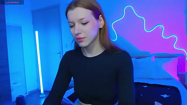 Snapshot of MeganNewCat chatting on November 2025 01:44:02 PM MeganNewCat online show from November 2025 01:44:02 PM