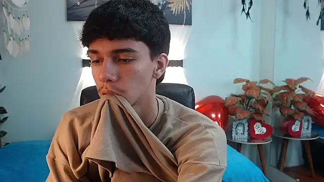 AmethystShadow17 online show from April 2026 09:20:02 PM