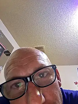 Snapshot of whateveruwanthowever chatting on November 2025 02:44:01 AM whateveruwanthowever online show from November 2025 02:44:01 AM