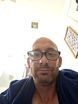 Snapshot of whateveruwanthowever chatting on November 2025 12:32:02 AM whateveruwanthowever online show from November 2025 12:32:02 AM