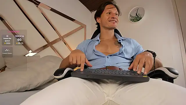 Justin valverde online show from February 2026 07:52:02 PM