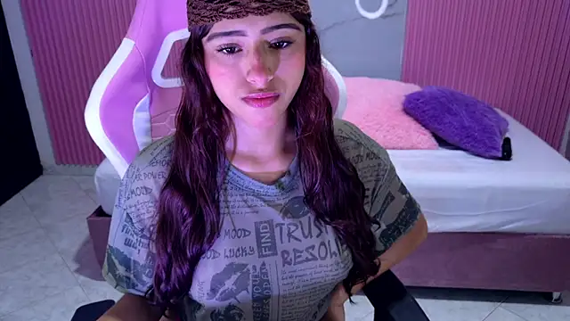 dafne17  online show from November 2025 12:42:01 PM