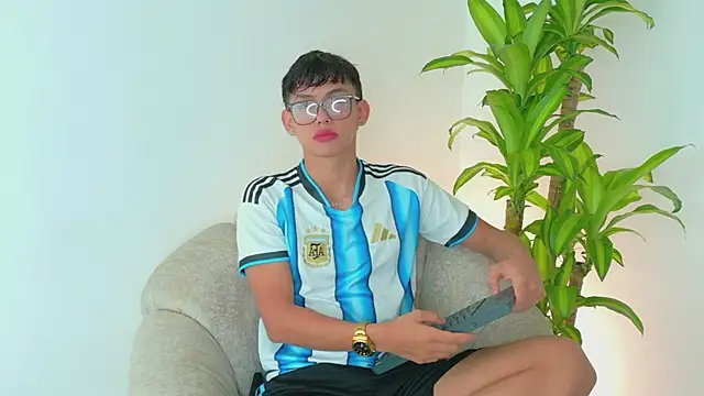 Snapshot of Axel_Cody_ chatting on May 2026 07:30:01 PM Axel Cody online show from May 2026 07:30:01 PM