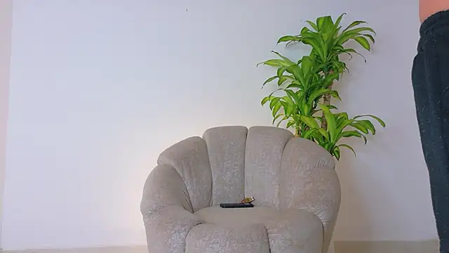 Snapshot of Axel_Cody_ chatting on May 2026 01:30:02 PM Axel Cody online show from May 2026 01:30:02 PM