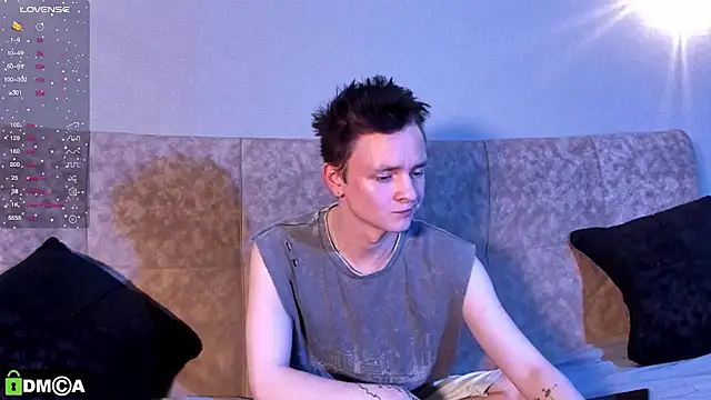 Snapshot of Logan_mett chatting on November 2025 11:04:02 PM Logan mett online show from November 2025 11:04:02 PM