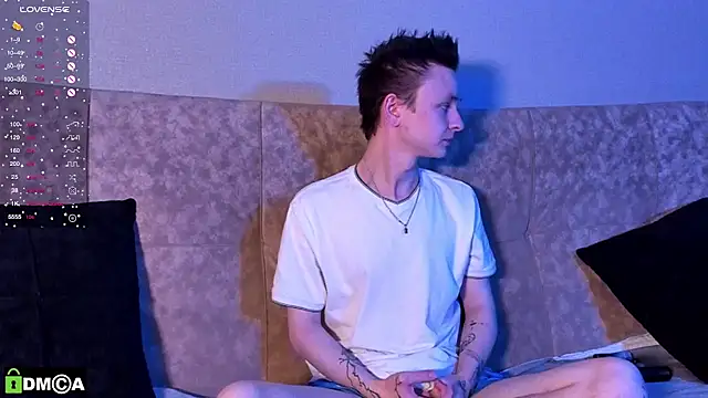 Snapshot of Logan_mett chatting on November 2025 04:18:01 PM Logan mett online show from November 2025 04:18:01 PM