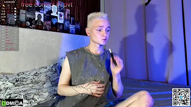 Snapshot of Logan_mett chatting on November 2025 09:17:01 PM Logan mett online show from November 2025 09:17:01 PM