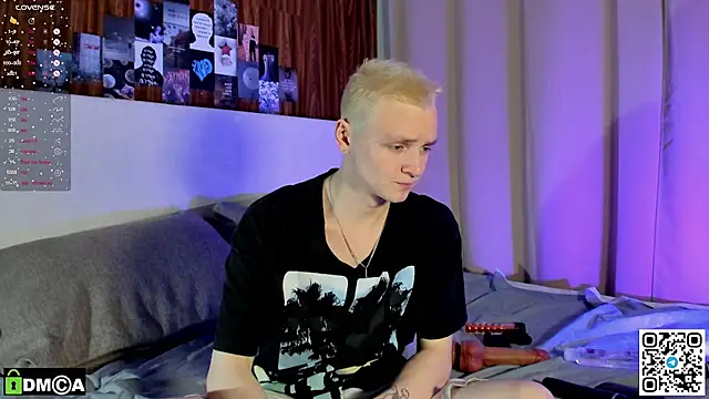 Snapshot of Logan_mett chatting on December 2025 09:32:01 PM Logan mett online show from December 2025 09:32:01 PM