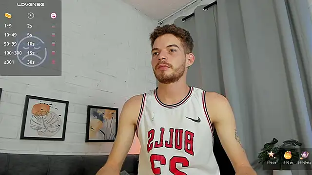 Snapshot of MATEO_HUNTER chatting on November 2025 03:27:01 AM MATEO HUNTER online show from November 2025 03:27:01 AM