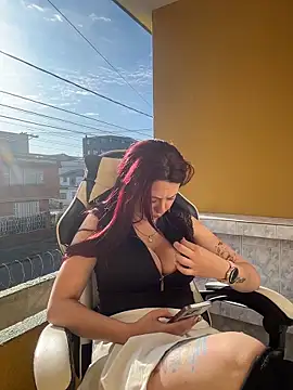 Snapshot of Zoe_fire chatting on November 2025 12:30:01 PM Zoe fire online show from November 2025 12:30:01 PM