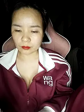 Snapshot of Listen-ly chatting on November 2025 02:50:02 PM Listen-ly online show from November 2025 02:50:02 PM