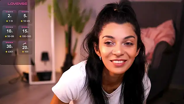 ReneeVoss online show from October 2025 04:38:01 AM